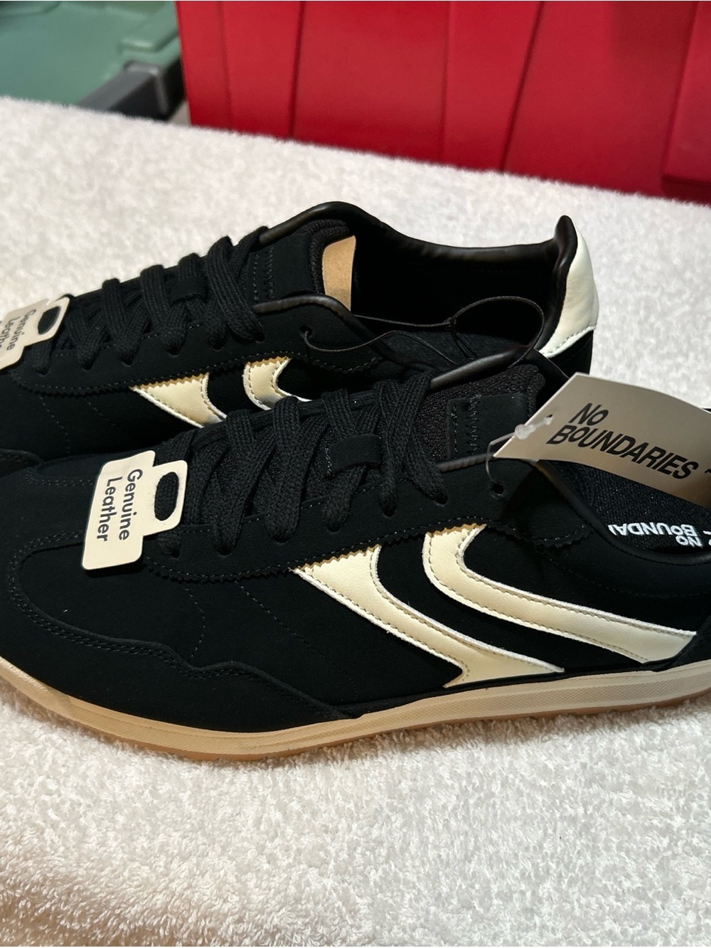 No Boundaries Black and Cream Casual Sneakers
